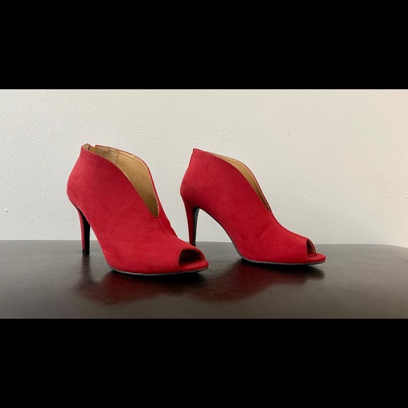 Classic Ellen Tracy ankle boots - Picture 2 of 4